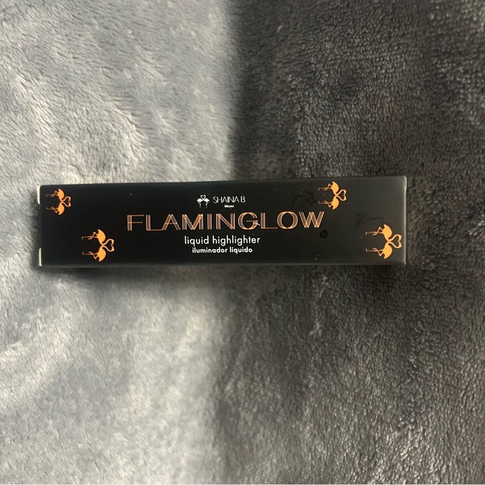 shaina b FLAMINGIOW liquid highlighter shade nude beach